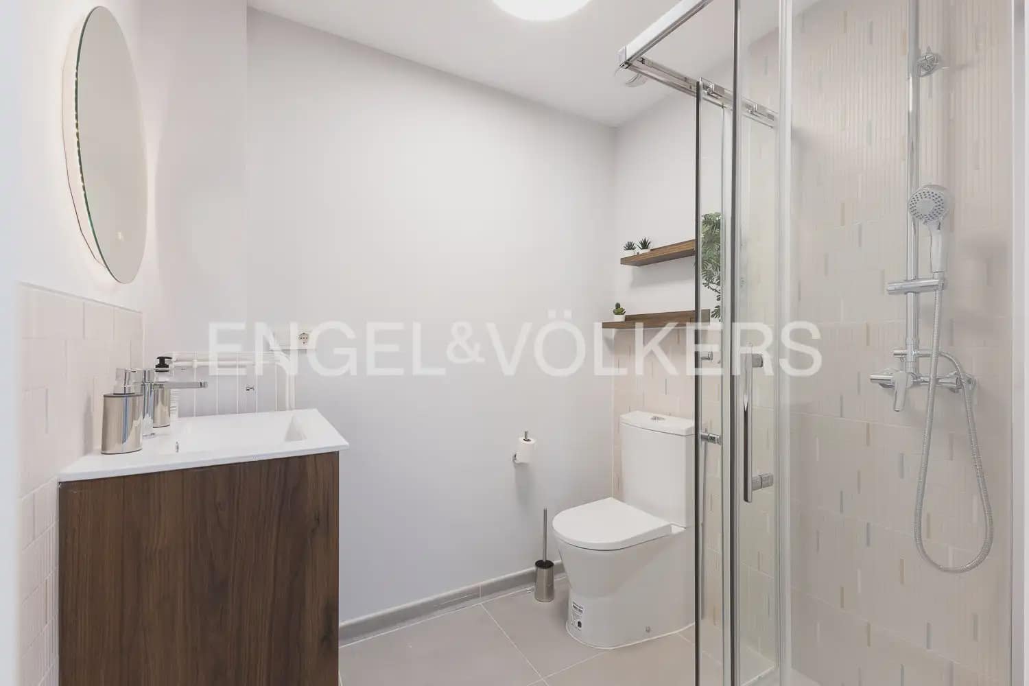 Lejlighed til leje i Valencia by med swimmingpool - € 1.350 (Ref: 10165513)
