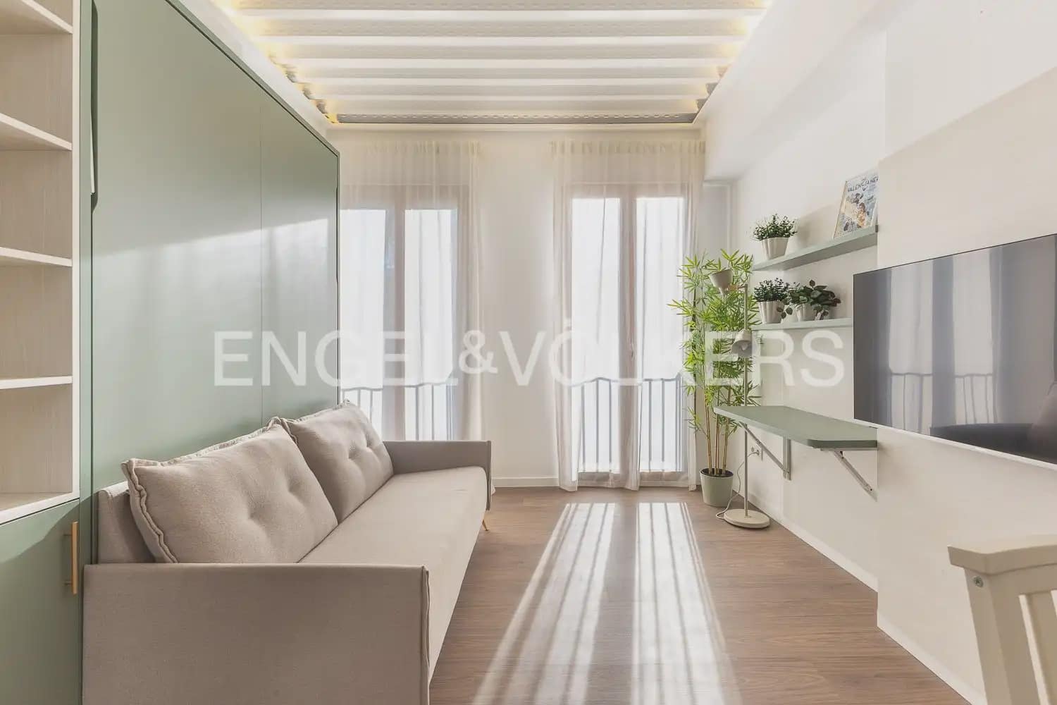 Lejlighed til leje i Valencia by med swimmingpool - € 1.350 (Ref: 10165513)