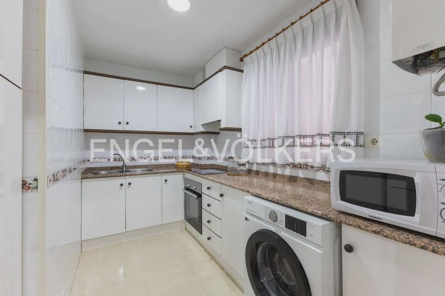 4 slaapkamer Rijtjeshuis te koop in Moncofa - € 600.000 (Ref: 10165514)