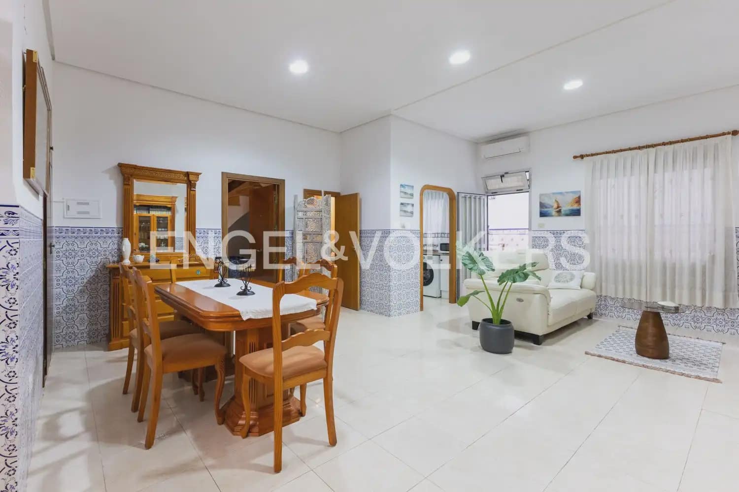 4 slaapkamer Rijtjeshuis te koop in Moncofa - € 600.000 (Ref: 10165514)