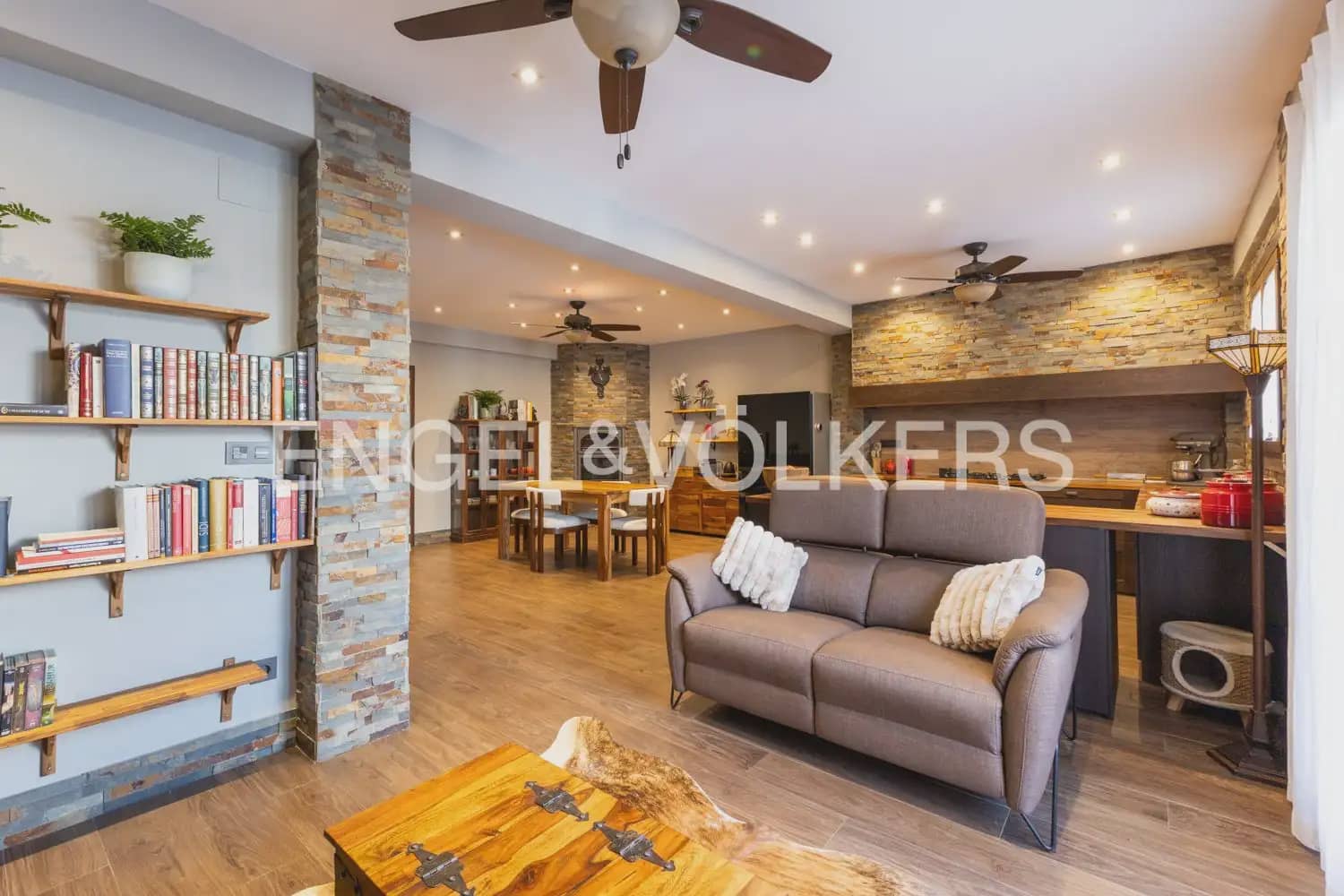 4 slaapkamer Rijtjeshuis te koop in Moncofa - € 600.000 (Ref: 10165514)