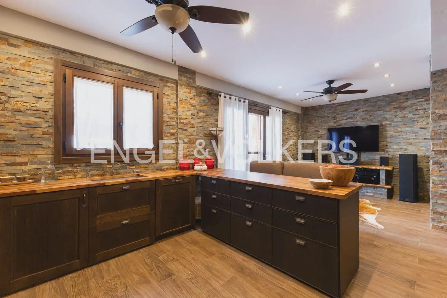 4 slaapkamer Rijtjeshuis te koop in Moncofa - € 600.000 (Ref: 10165514)