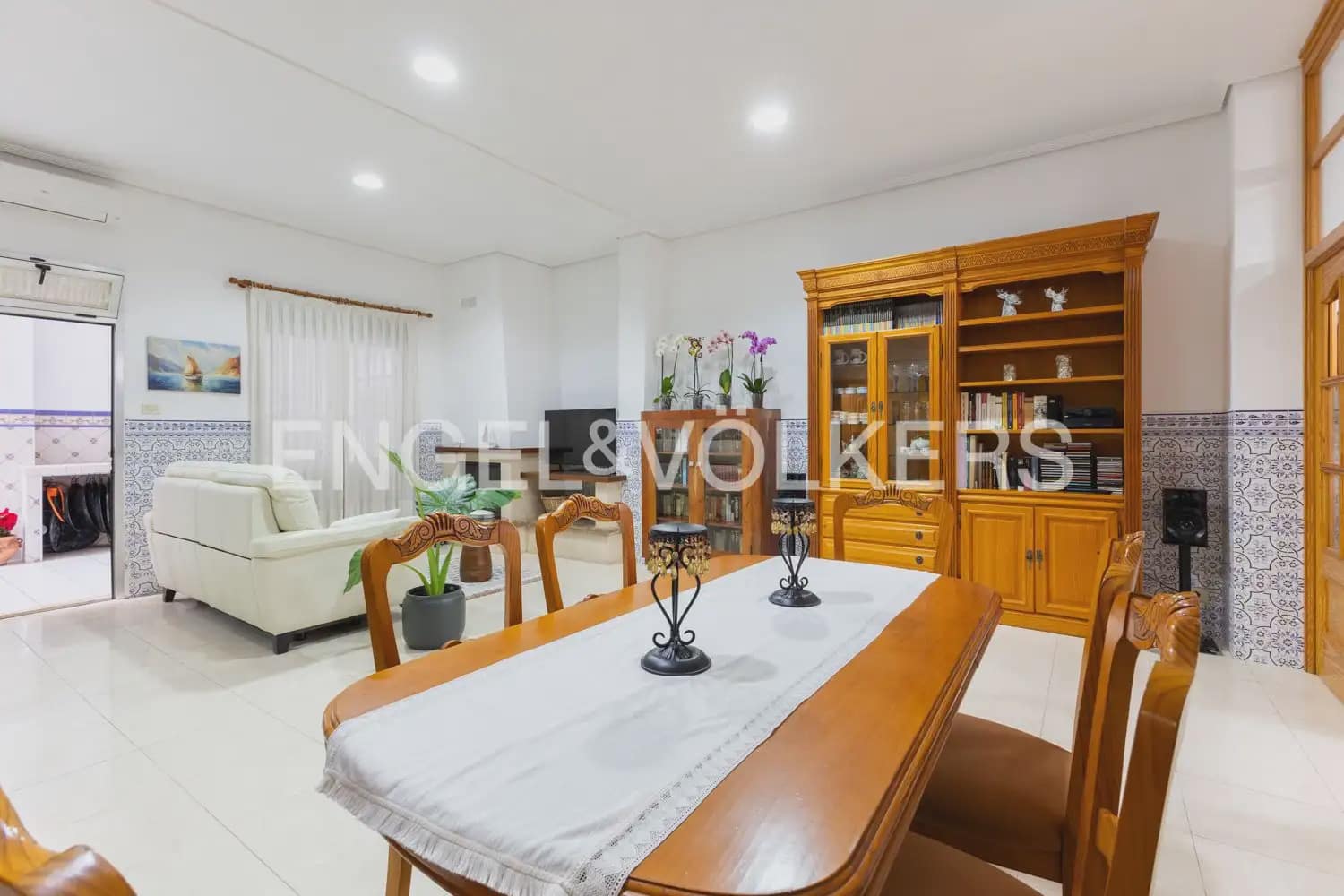4 slaapkamer Rijtjeshuis te koop in Moncofa - € 600.000 (Ref: 10165514)