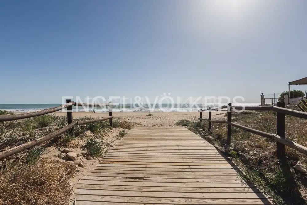 4 bedroom Villa for sale in Alcala de Xivert with pool garage - € 1,100,000 (Ref: 10165515)
