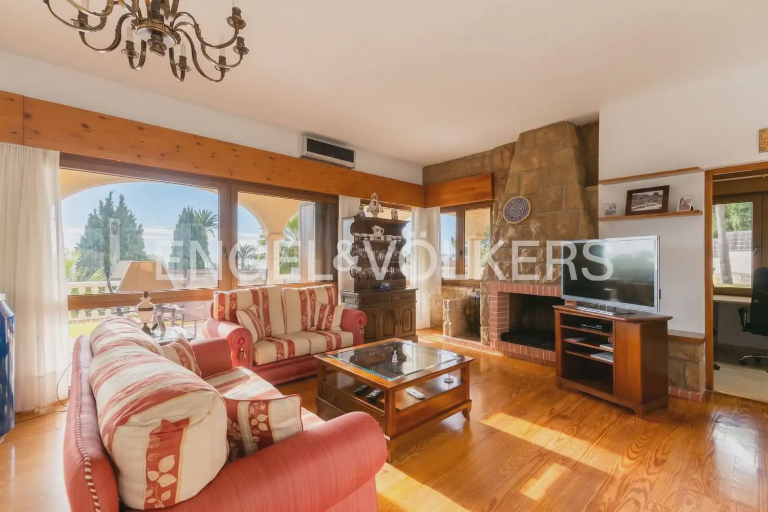 4 bedroom Villa for sale in Alcala de Xivert with pool garage - € 1,100,000 (Ref: 10165515)