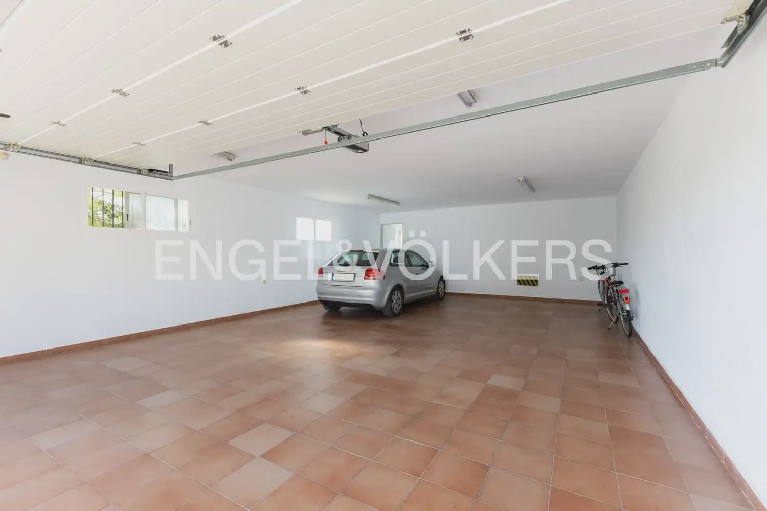 4 bedroom Villa for sale in Alcala de Xivert with pool garage - € 1,100,000 (Ref: 10165515)