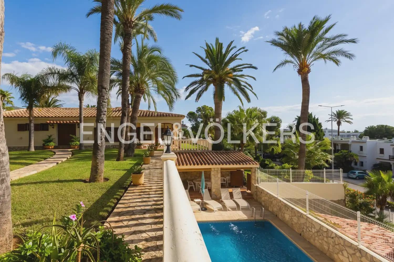 4 bedroom Villa for sale in Alcala de Xivert with pool garage - € 1,100,000 (Ref: 10165515)