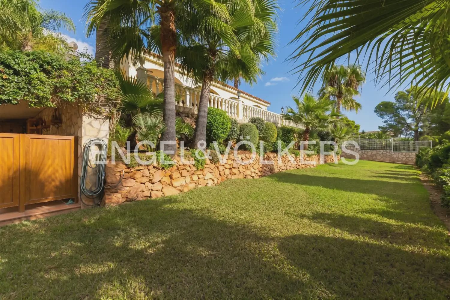 4 bedroom Villa for sale in Alcala de Xivert with pool garage - € 1,100,000 (Ref: 10165515)
