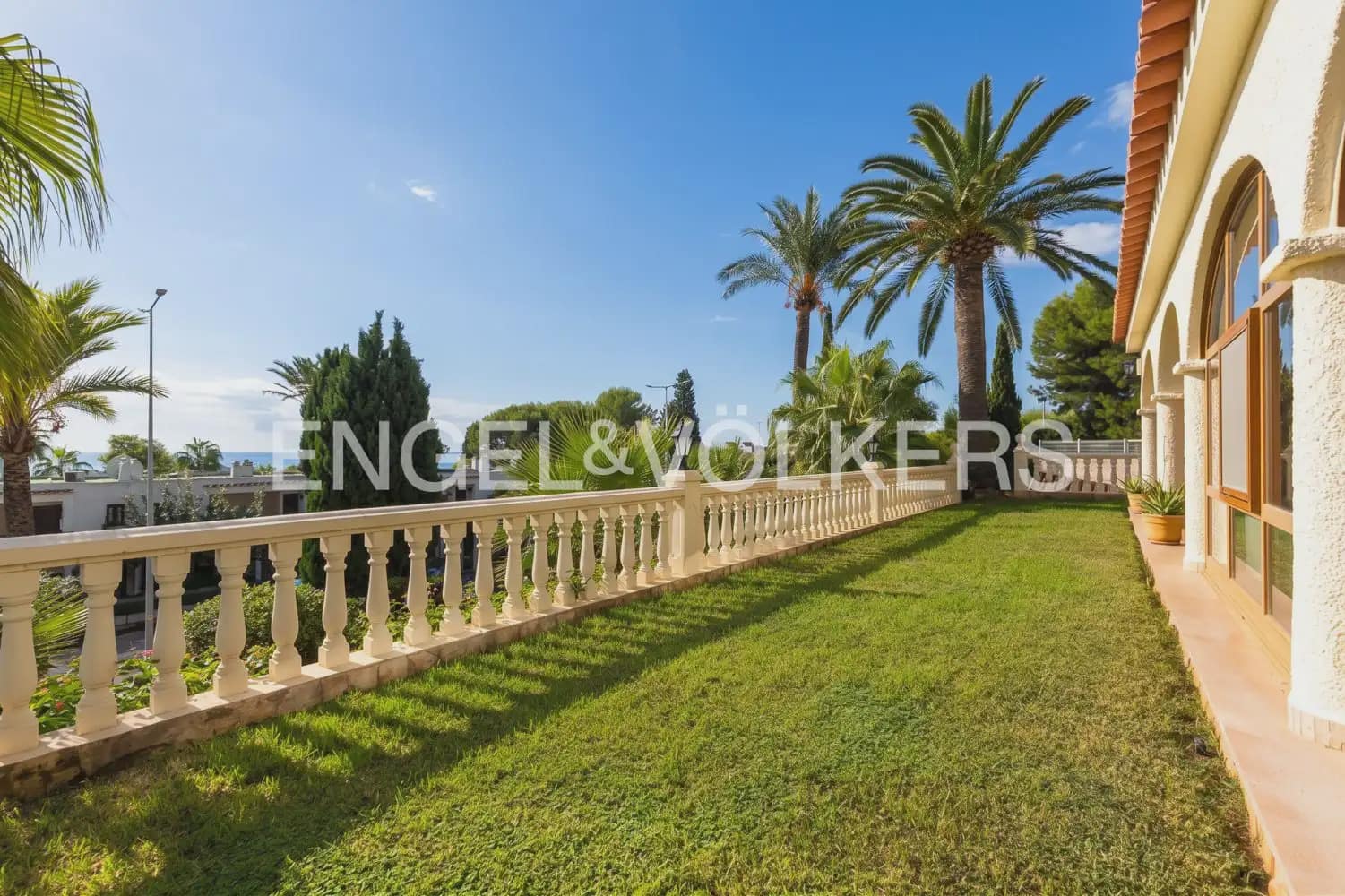 4 bedroom Villa for sale in Alcala de Xivert with pool garage - € 1,100,000 (Ref: 10165515)