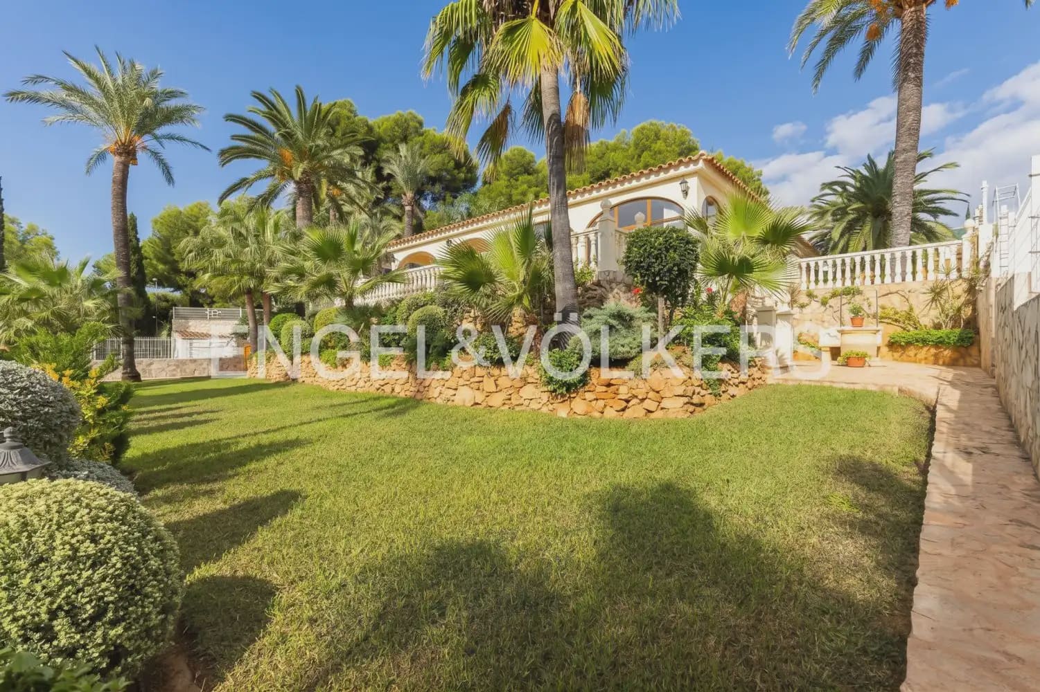 4 bedroom Villa for sale in Alcala de Xivert with pool garage - € 1,100,000 (Ref: 10165515)
