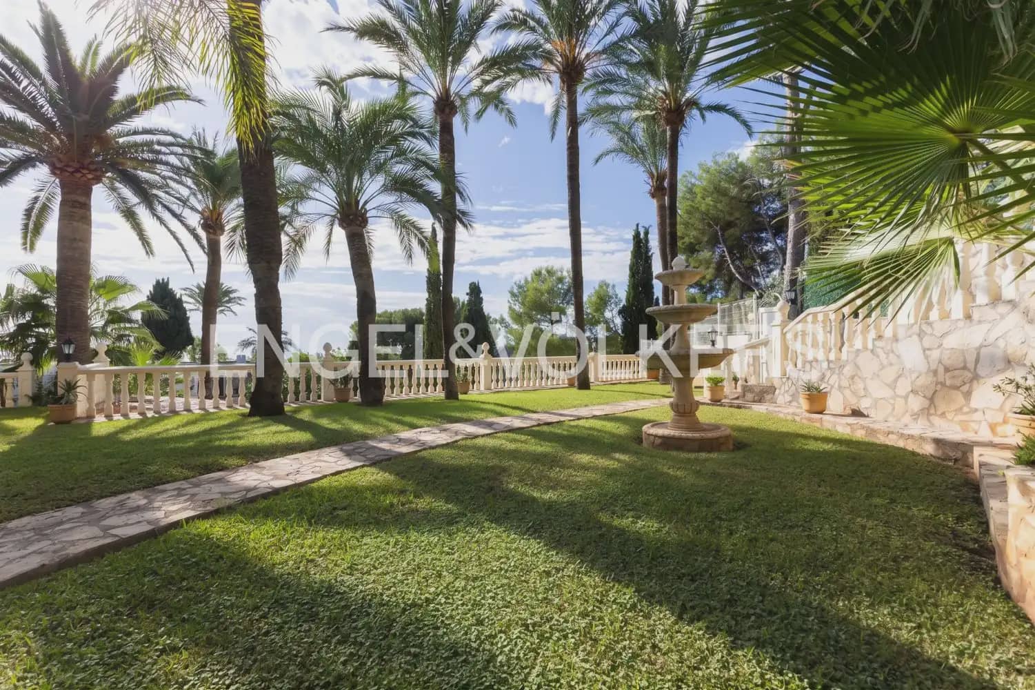 4 bedroom Villa for sale in Alcala de Xivert with pool garage - € 1,100,000 (Ref: 10165515)