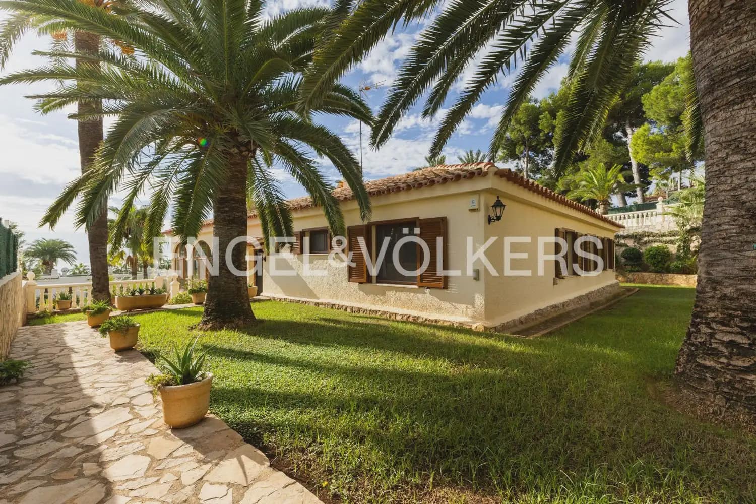 4 bedroom Villa for sale in Alcala de Xivert with pool garage - € 1,100,000 (Ref: 10165515)
