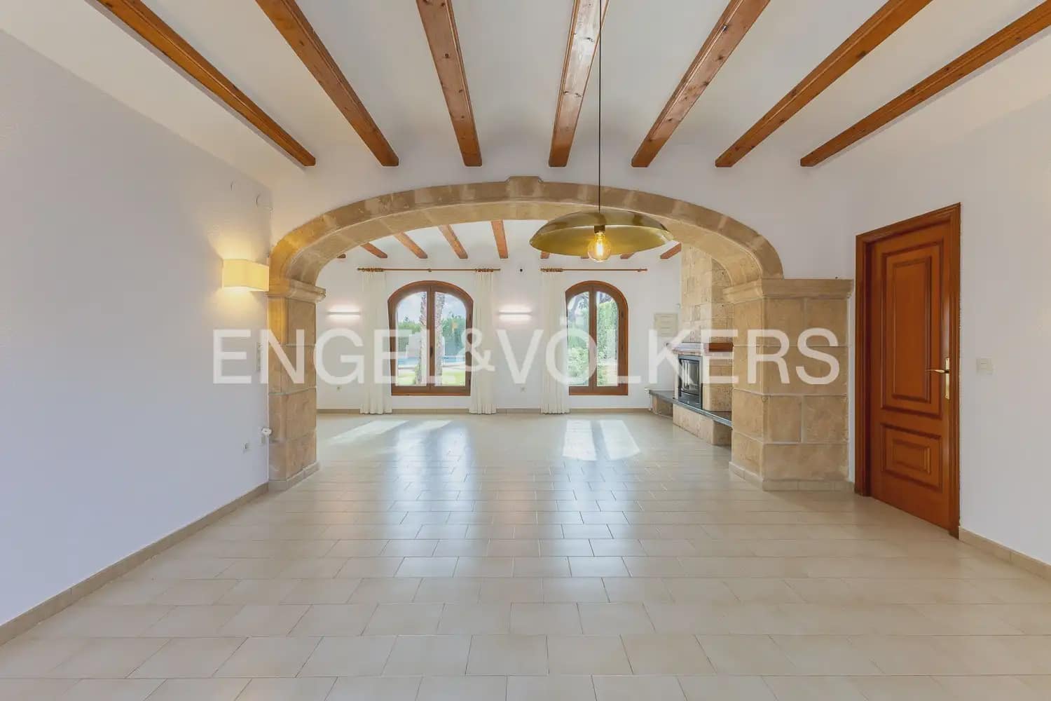 Villa/Maison de 6 chambres à louer à Pedreguer avec piscine garage - 3 700 € (Ref: 10165516)