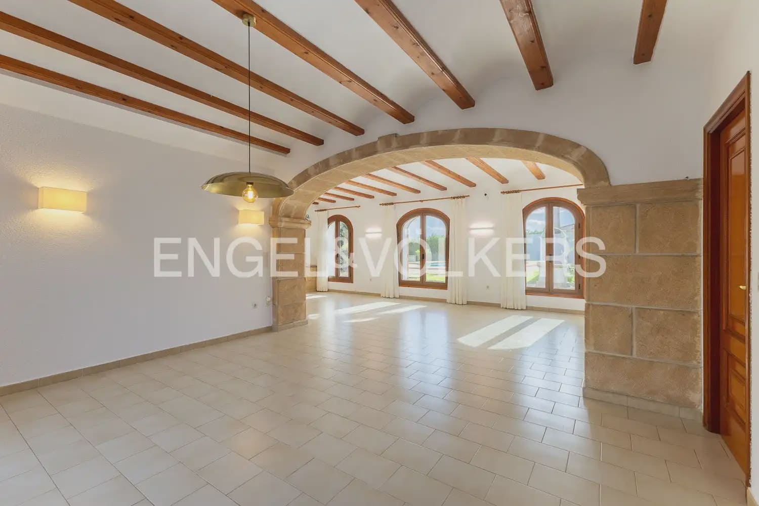 Villa/Maison de 6 chambres à louer à Pedreguer avec piscine garage - 3 700 € (Ref: 10165516)
