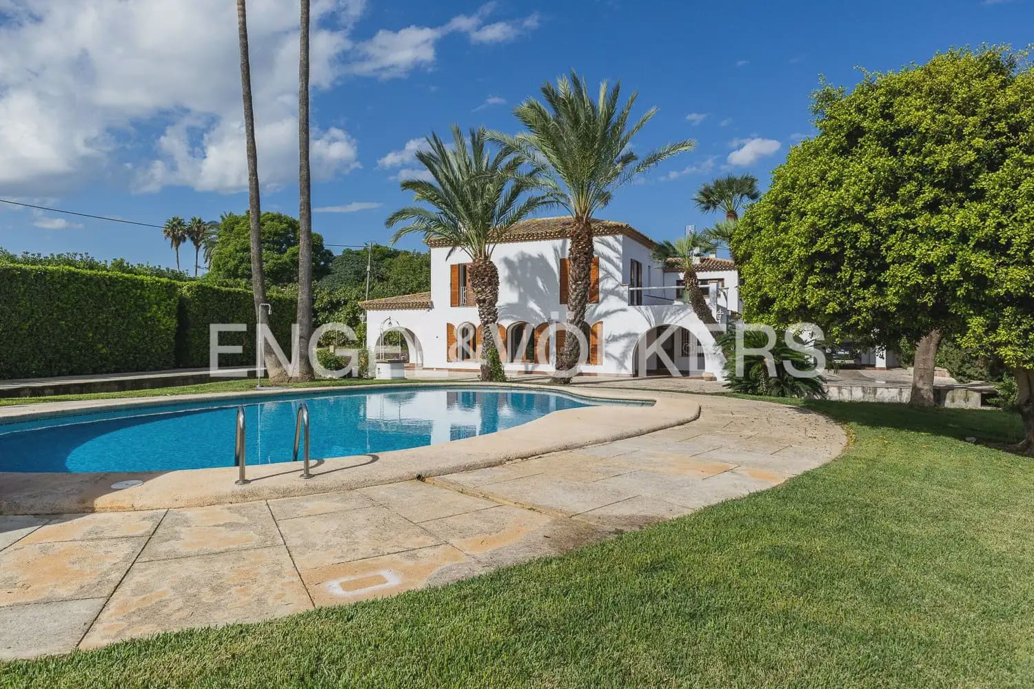Villa/Maison de 6 chambres à louer à Pedreguer avec piscine garage - 3 700 € (Ref: 10165516)
