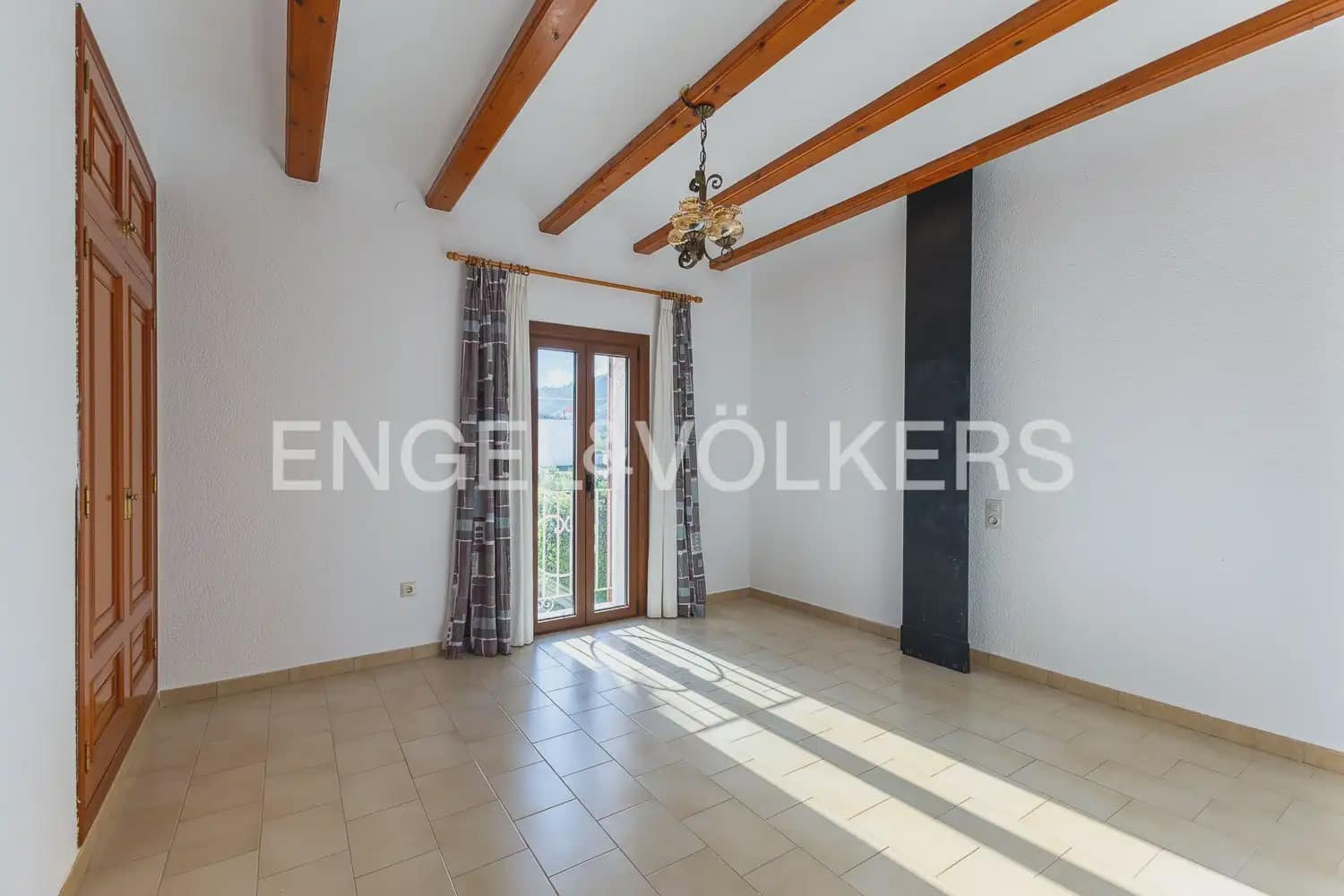 Villa/Maison de 6 chambres à louer à Pedreguer avec piscine garage - 3 700 € (Ref: 10165516)