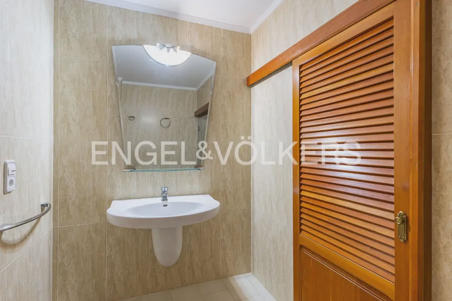 Villa/Maison de 6 chambres à louer à Pedreguer avec piscine garage - 3 700 € (Ref: 10165516)