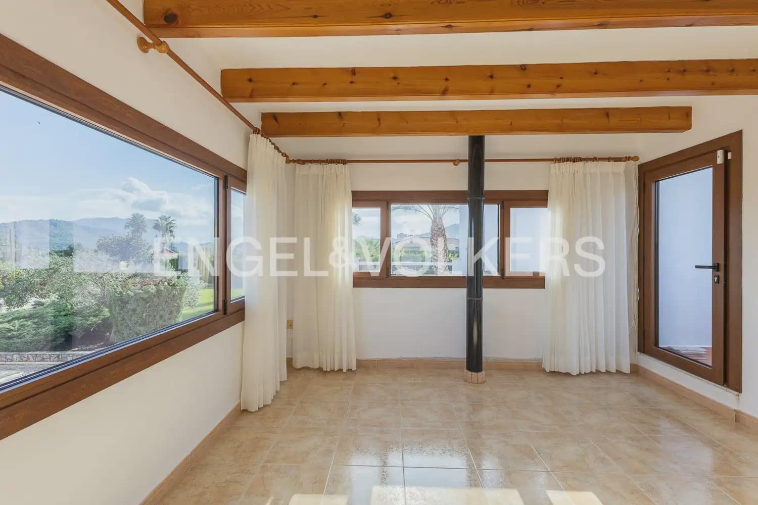 Villa/Maison de 6 chambres à louer à Pedreguer avec piscine garage - 3 700 € (Ref: 10165516)