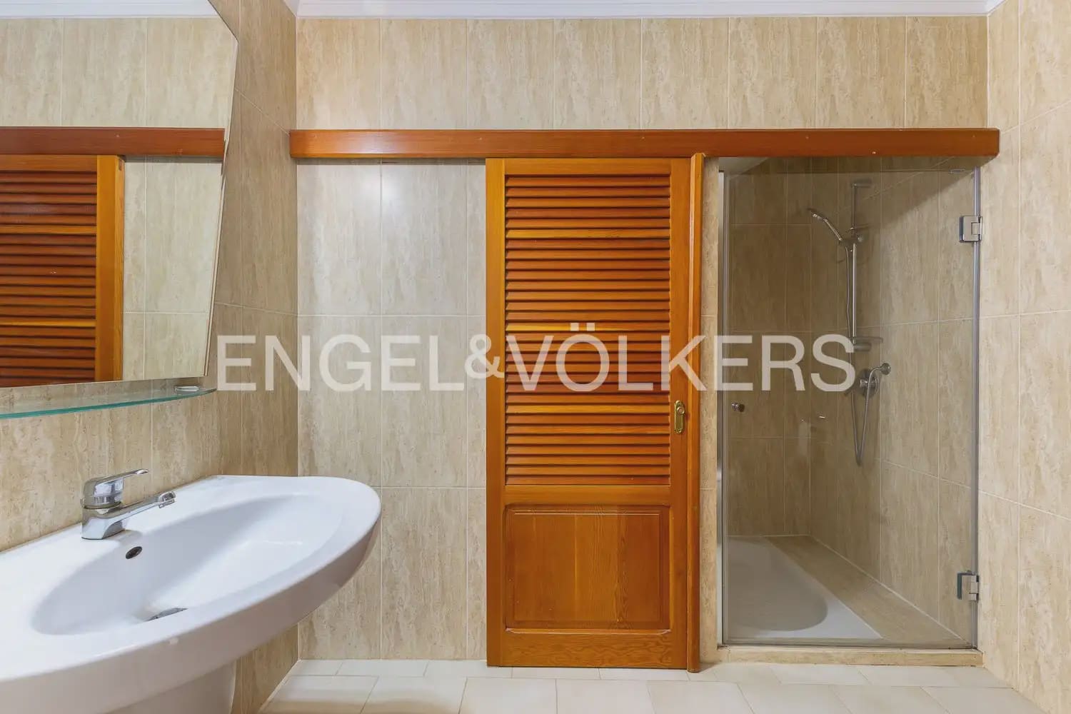 Villa/Maison de 6 chambres à louer à Pedreguer avec piscine garage - 3 700 € (Ref: 10165516)