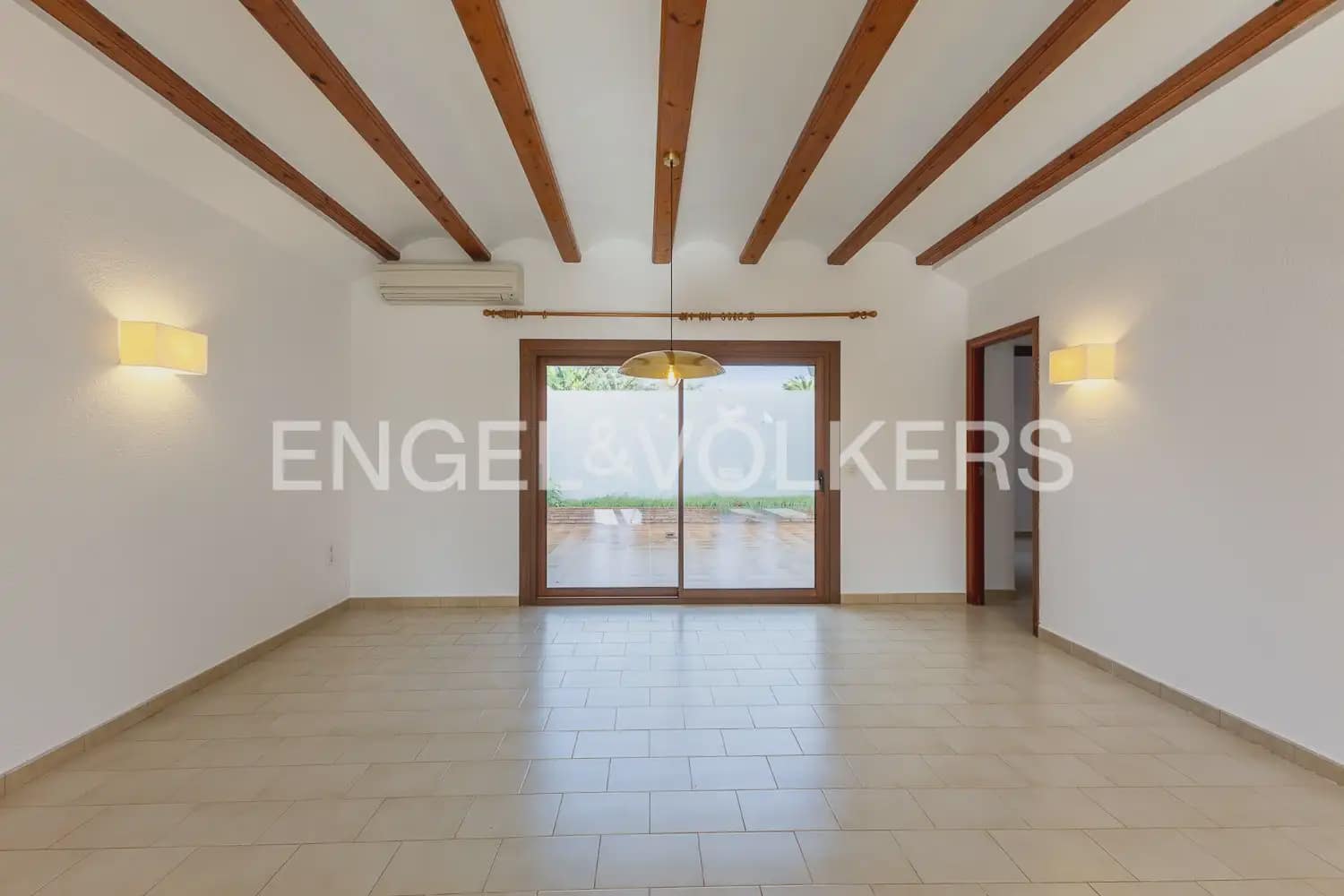 Villa/Maison de 6 chambres à louer à Pedreguer avec piscine garage - 3 700 € (Ref: 10165516)