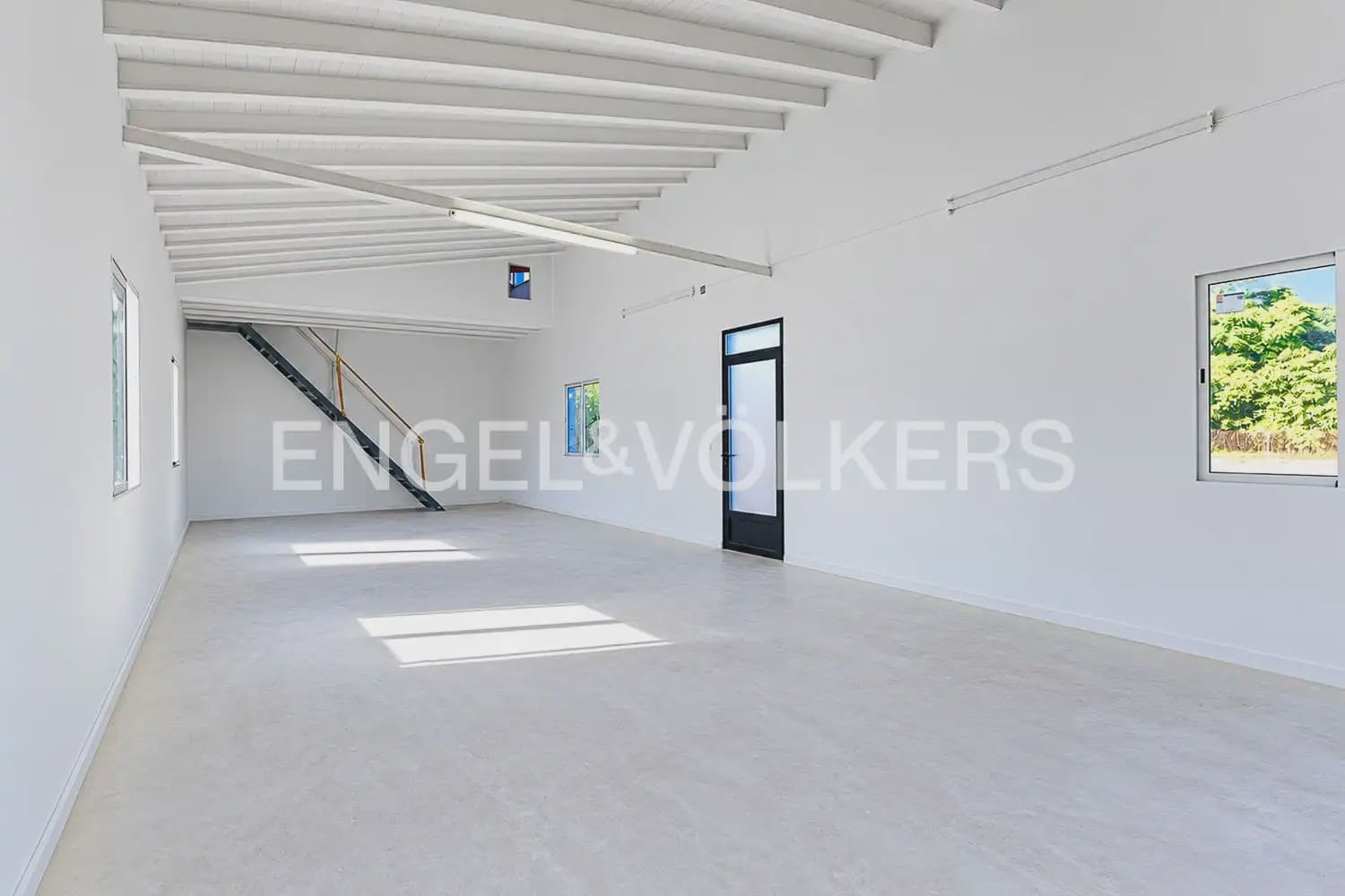 Villa/Maison de 6 chambres à louer à Pedreguer avec piscine garage - 3 700 € (Ref: 10165516)