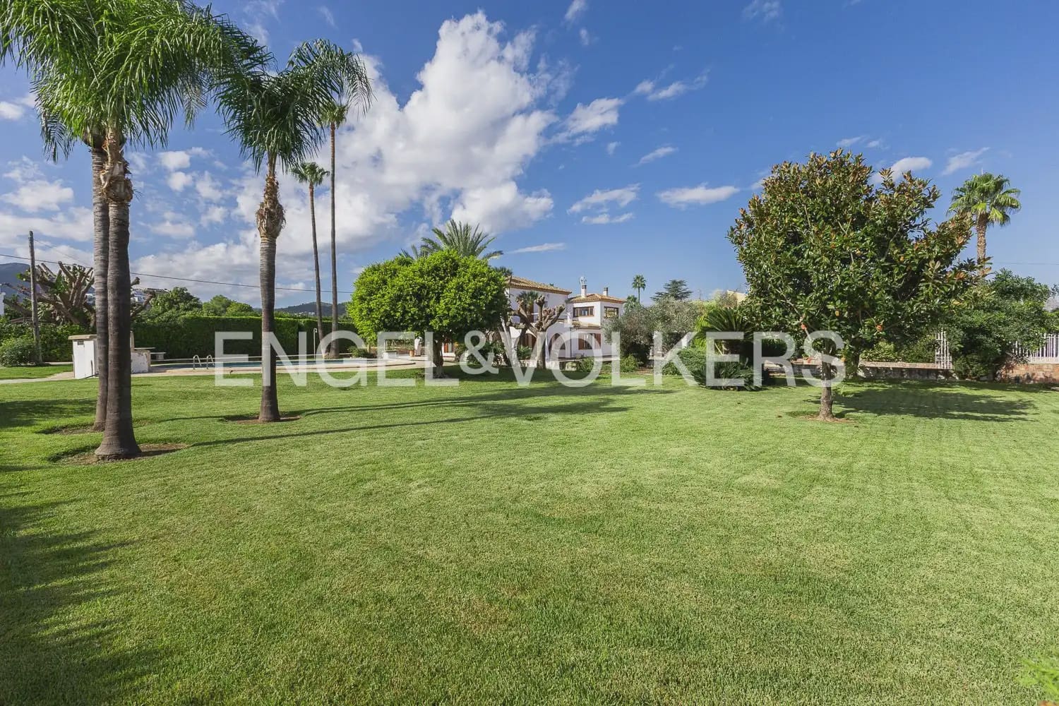 Villa/Maison de 6 chambres à louer à Pedreguer avec piscine garage - 3 700 € (Ref: 10165516)