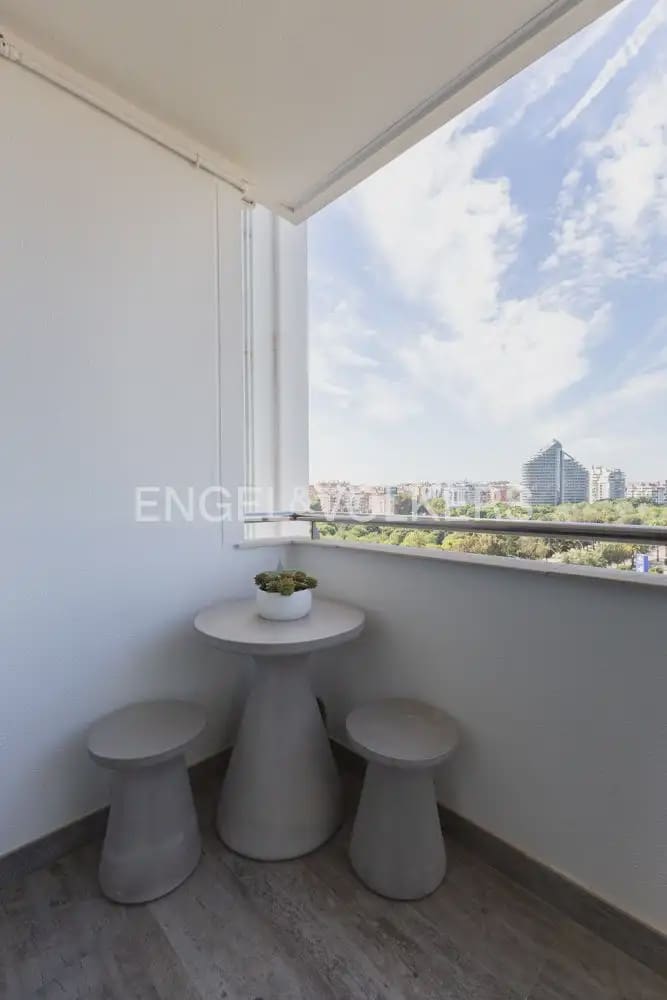 1 bedroom Flat for sale in Valencia city with pool garage - € 525,000 (Ref: 10165517)