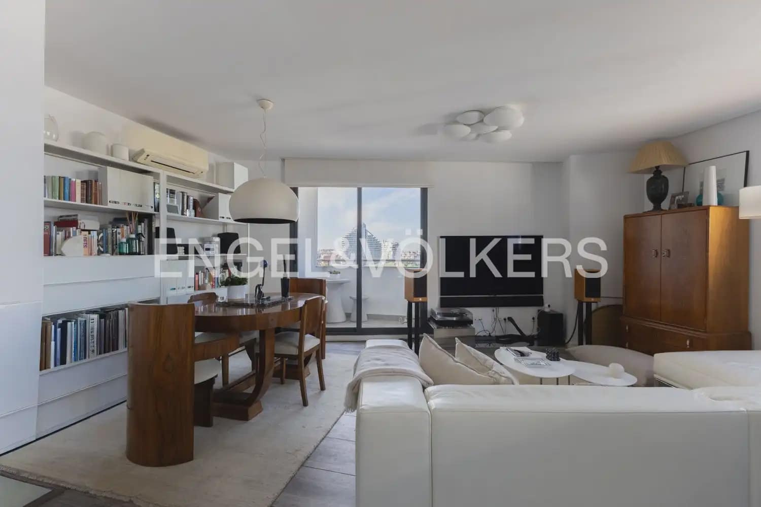 1 bedroom Flat for sale in Valencia city with pool garage - € 525,000 (Ref: 10165517)