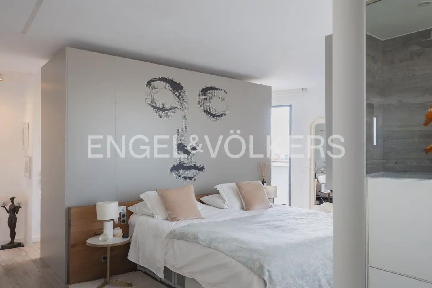 1 bedroom Flat for sale in Valencia city with pool garage - € 525,000 (Ref: 10165517)