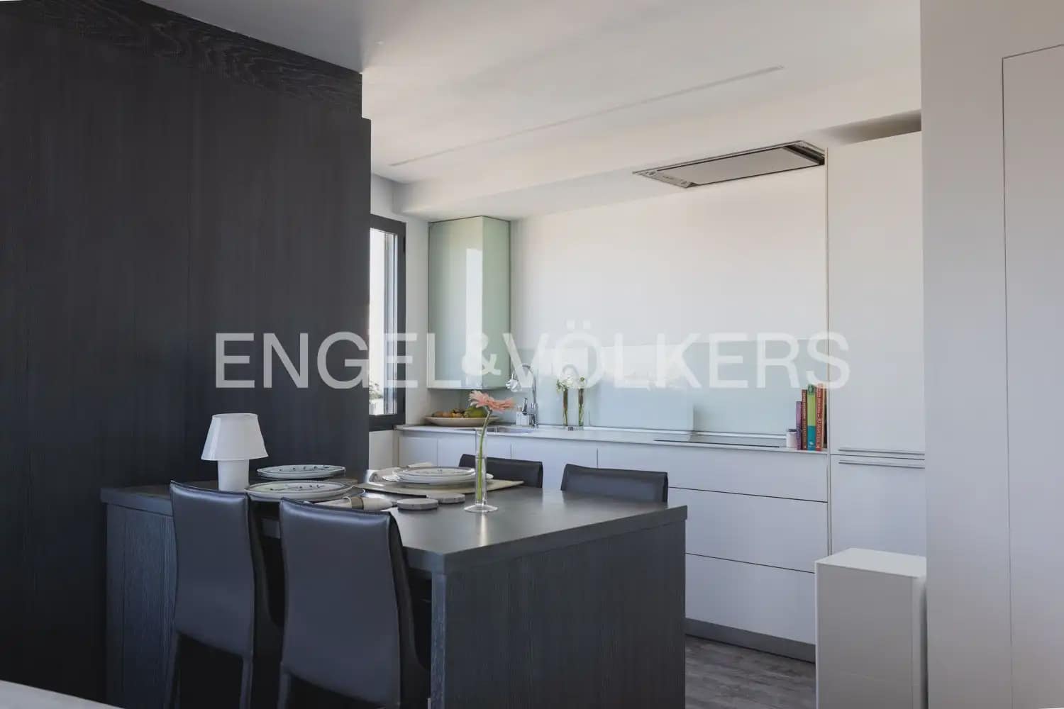 1 bedroom Flat for sale in Valencia city with pool garage - € 525,000 (Ref: 10165517)