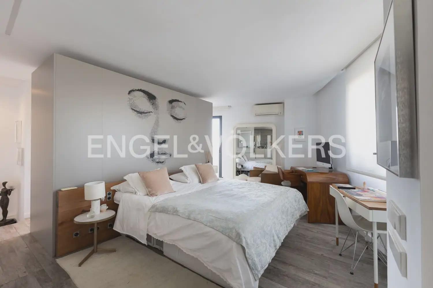 1 bedroom Flat for sale in Valencia city with pool garage - € 525,000 (Ref: 10165517)