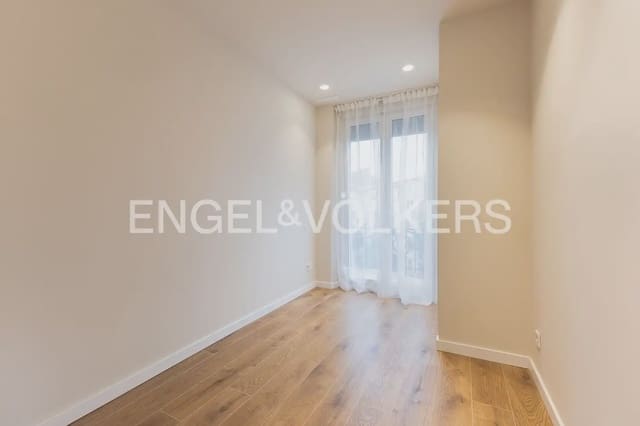 Appartement de 2 chambres à louer à Russafa, Valence ville - 2 600 € (Ref: 10165791)