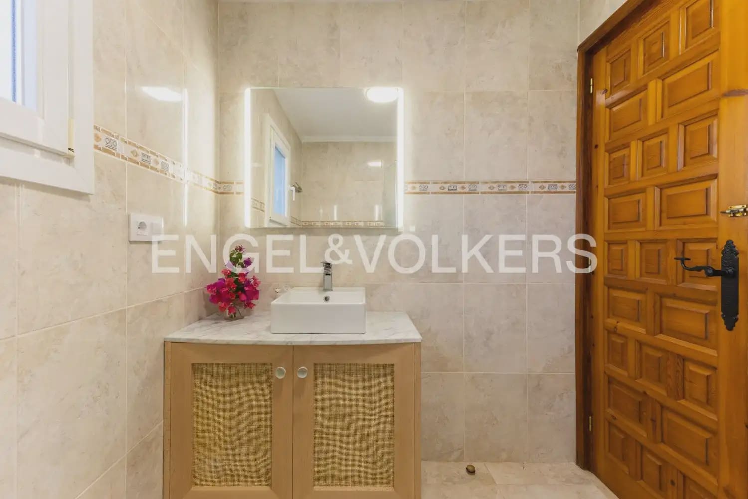 5 bedroom Villa for sale in Els Poblets with garage - € 350,000 (Ref: 10165792)