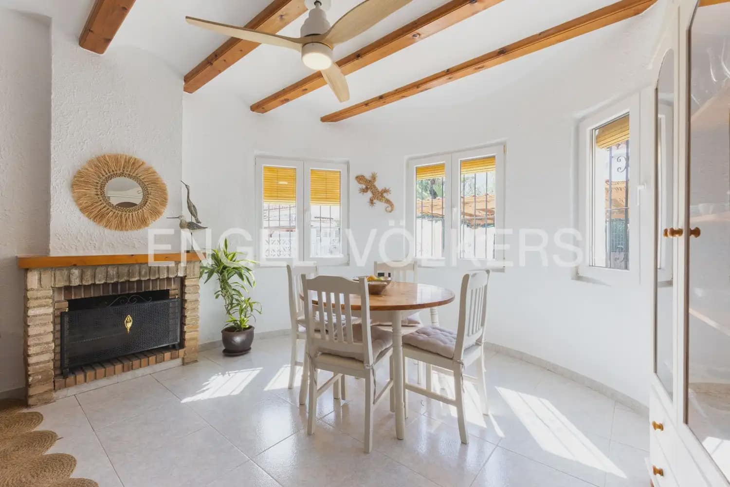 5 bedroom Villa for sale in Els Poblets with garage - € 350,000 (Ref: 10165792)