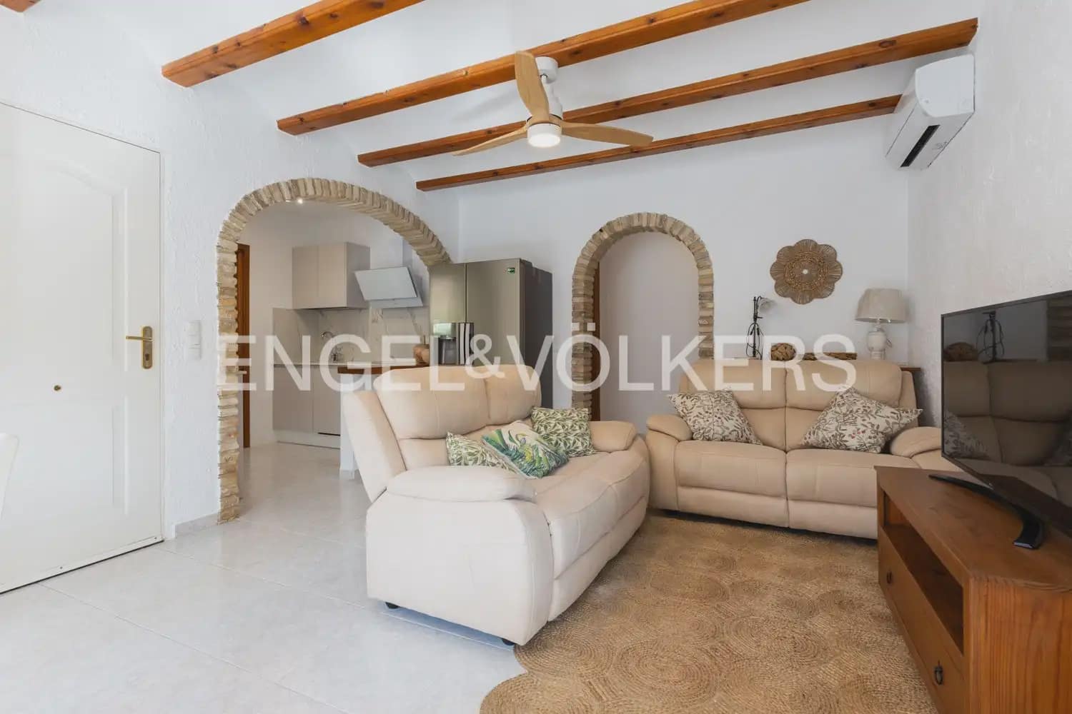 5 bedroom Villa for sale in Els Poblets with garage - € 350,000 (Ref: 10165792)