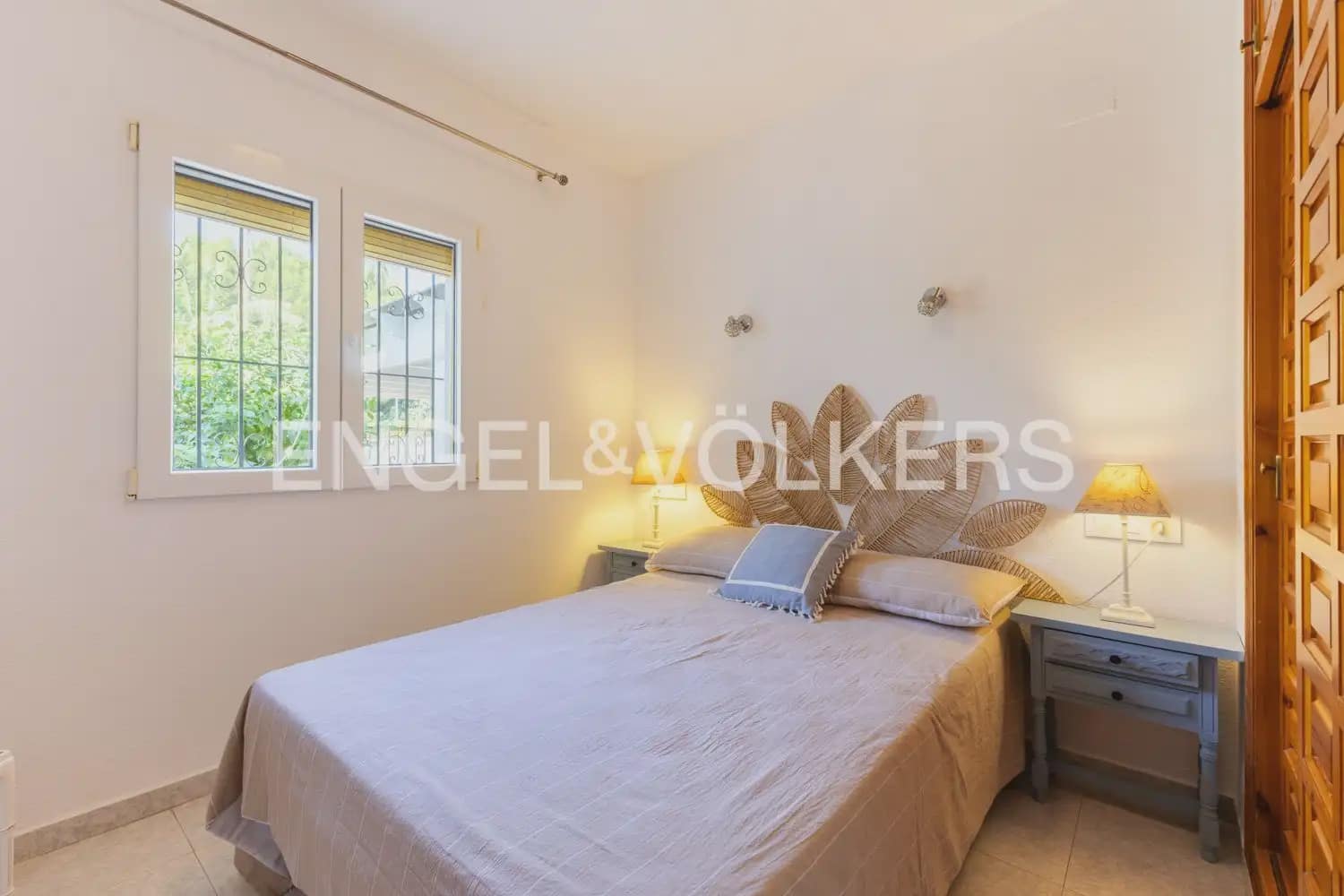 5 bedroom Villa for sale in Els Poblets with garage - € 350,000 (Ref: 10165792)