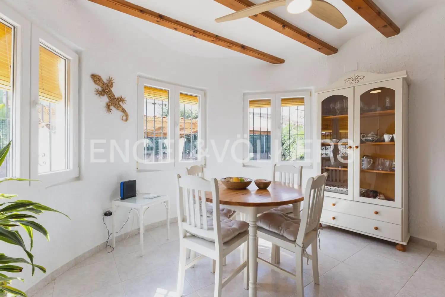 5 bedroom Villa for sale in Els Poblets with garage - € 350,000 (Ref: 10165792)