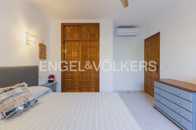 5 soveværelse Villa til salg i Els Poblets med garage - € 350.000 (Ref: 10165792)