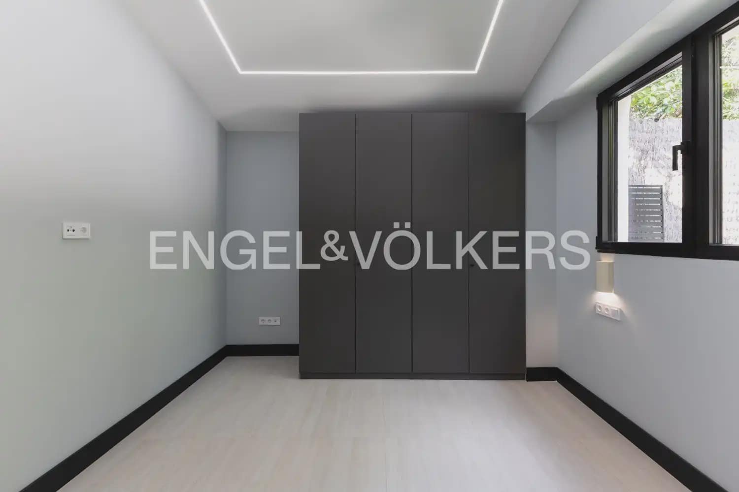 1 slaapkamer Rijtjeshuis te huur in Burjassot - € 1.600 (Ref: 10165793)