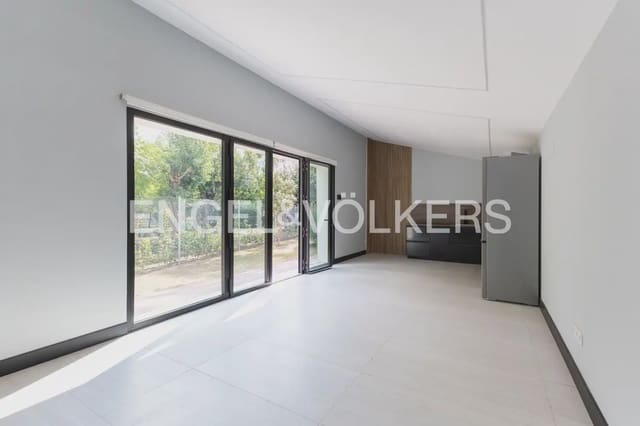 1 slaapkamer Rijtjeshuis te huur in Burjassot - € 1.600 (Ref: 10165793)