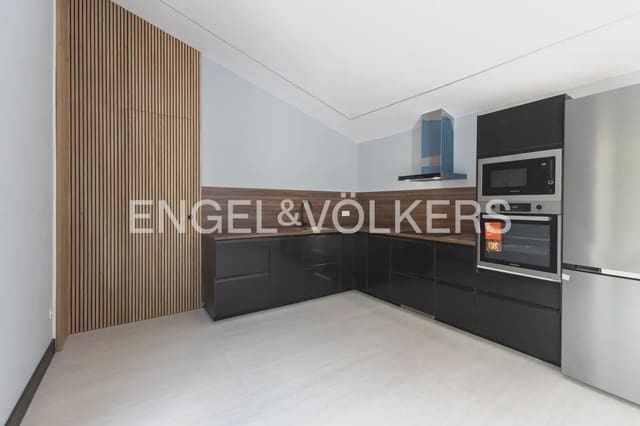 1 slaapkamer Rijtjeshuis te huur in Burjassot - € 1.600 (Ref: 10165793)