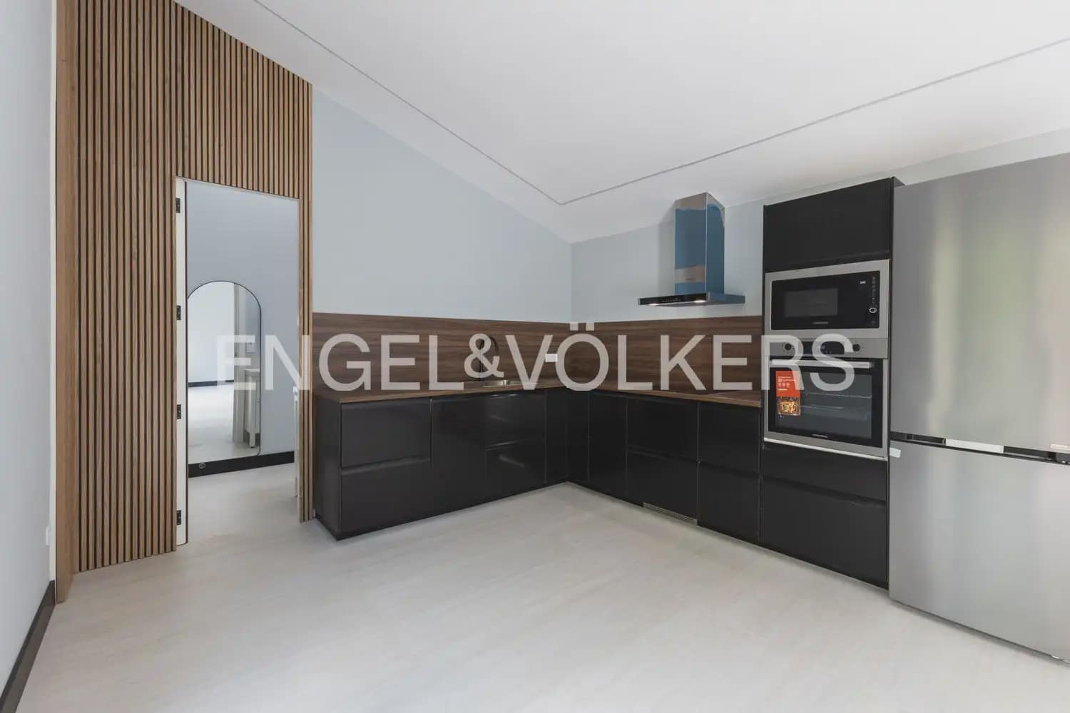 1 slaapkamer Rijtjeshuis te huur in Burjassot - € 1.600 (Ref: 10165793)