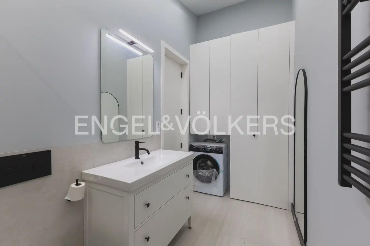 1 slaapkamer Rijtjeshuis te huur in Burjassot - € 1.600 (Ref: 10165793)