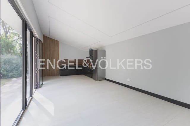1 slaapkamer Rijtjeshuis te huur in Burjassot - € 1.600 (Ref: 10165793)