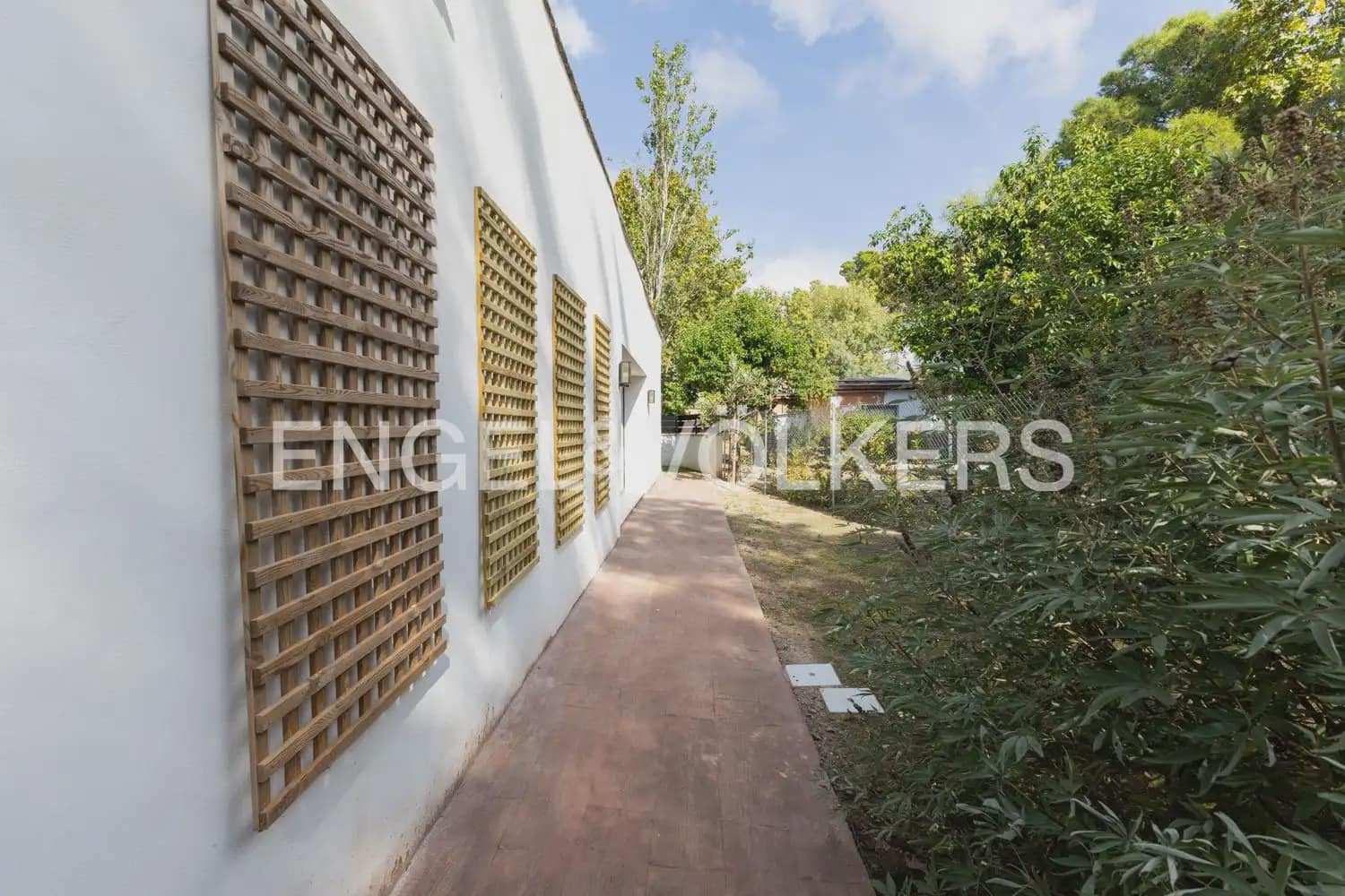 1 slaapkamer Rijtjeshuis te huur in Burjassot - € 1.600 (Ref: 10165793)