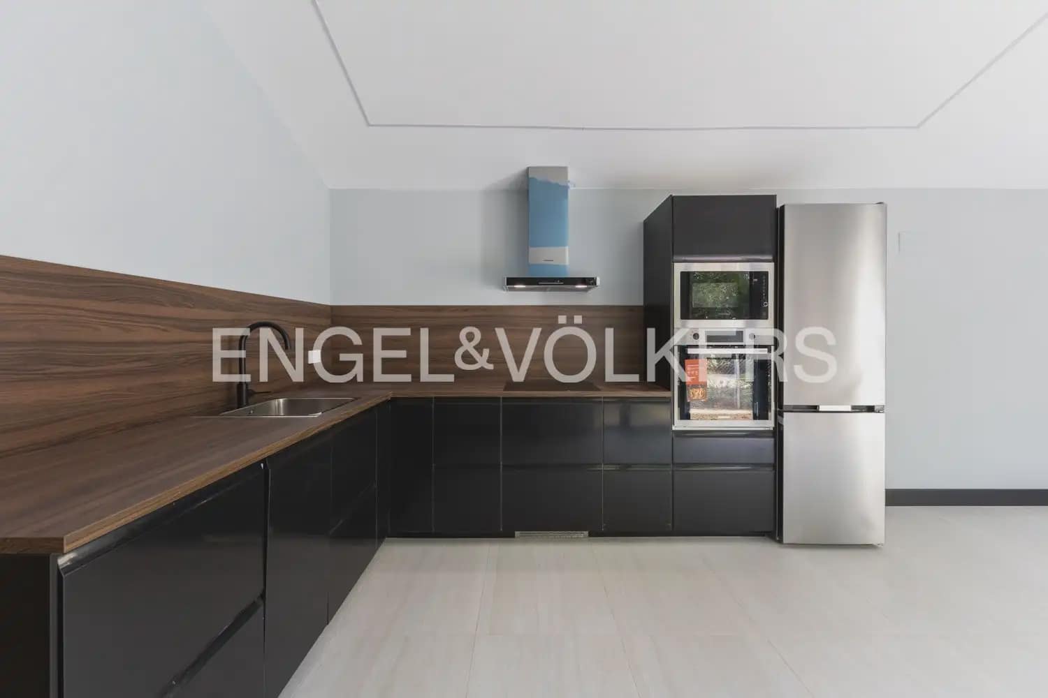 1 slaapkamer Rijtjeshuis te huur in Burjassot - € 1.600 (Ref: 10165793)