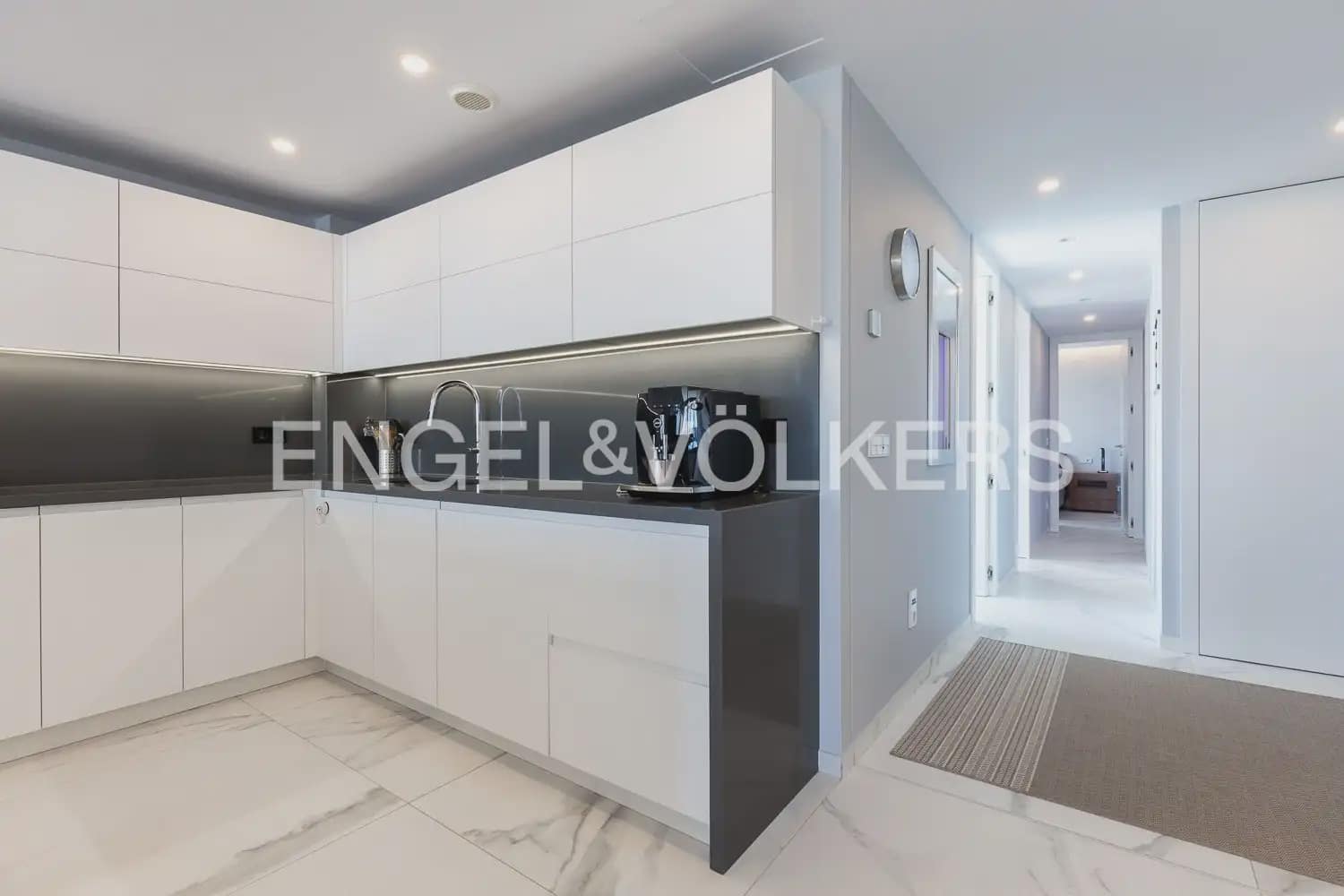 3 soveværelse Lejlighed til salg i Denia med swimmingpool garage - € 865.000 (Ref: 10166863)