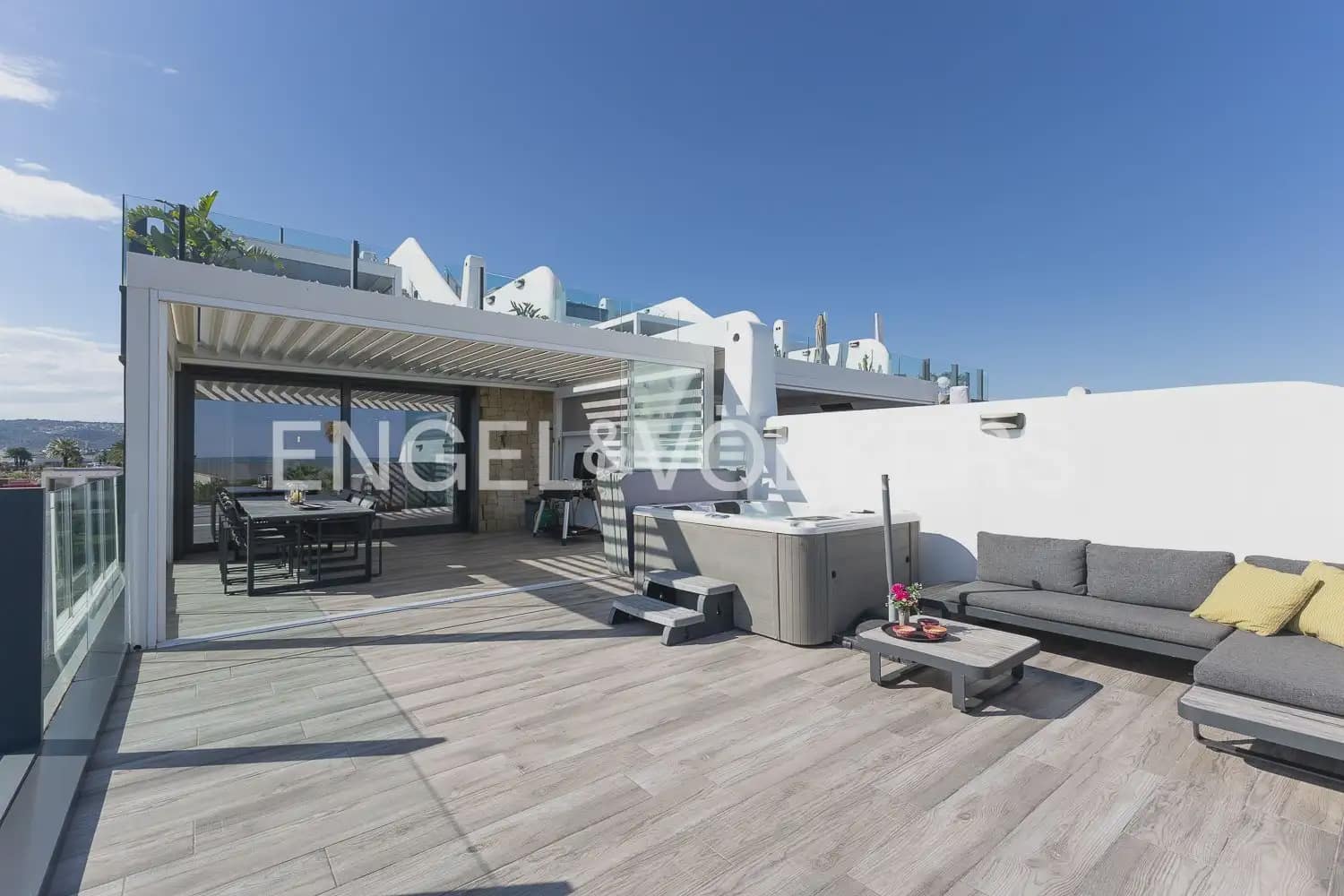 3 soveværelse Lejlighed til salg i Denia med swimmingpool garage - € 865.000 (Ref: 10166863)