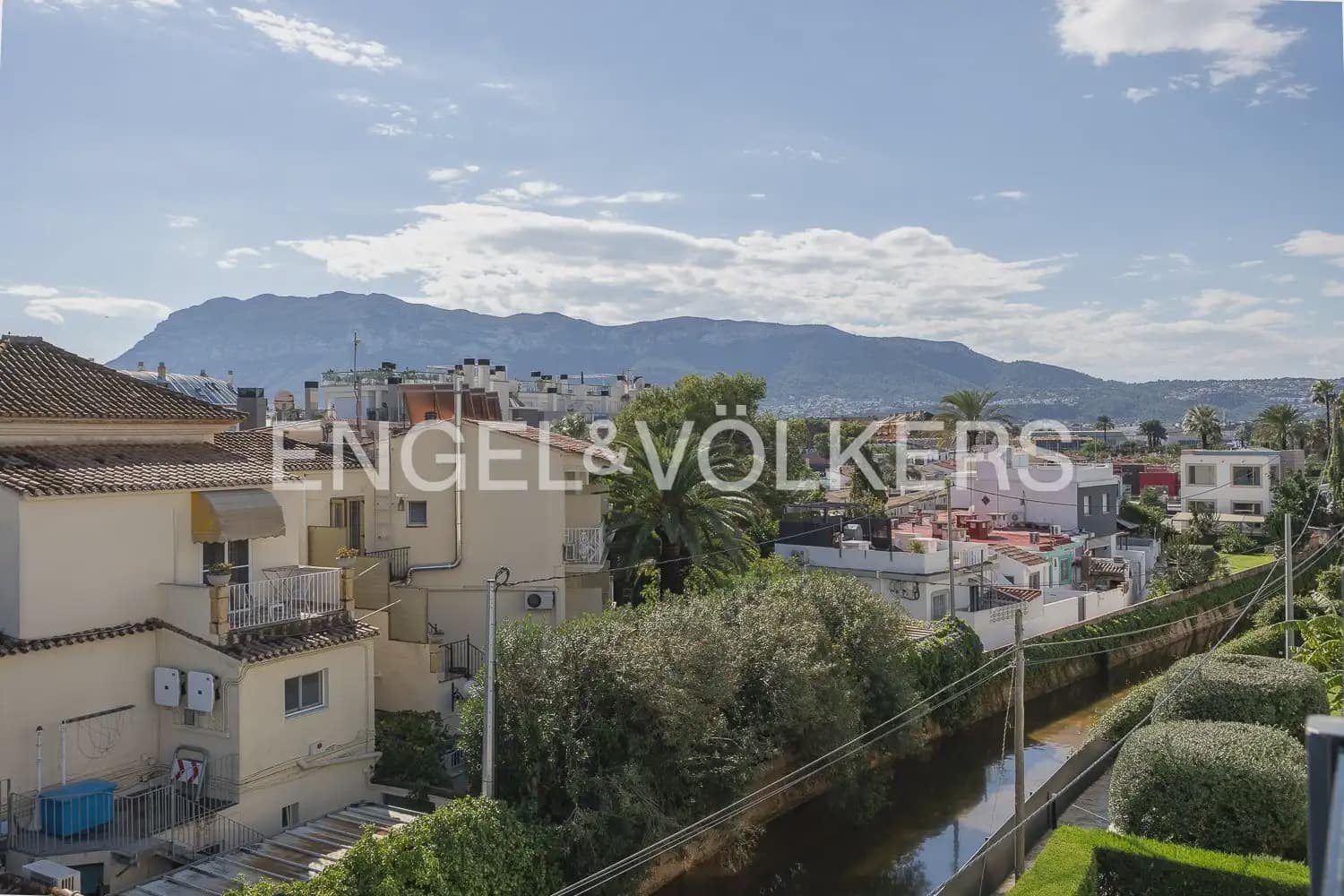 3 soveværelse Lejlighed til salg i Denia med swimmingpool garage - € 865.000 (Ref: 10166863)