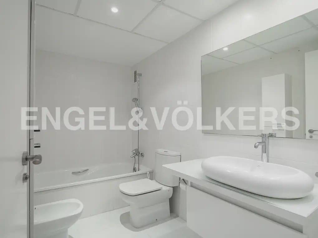 3 bedroom Flat for rent in Paterna with pool garage - € 1,750 (Ref: 10166986)